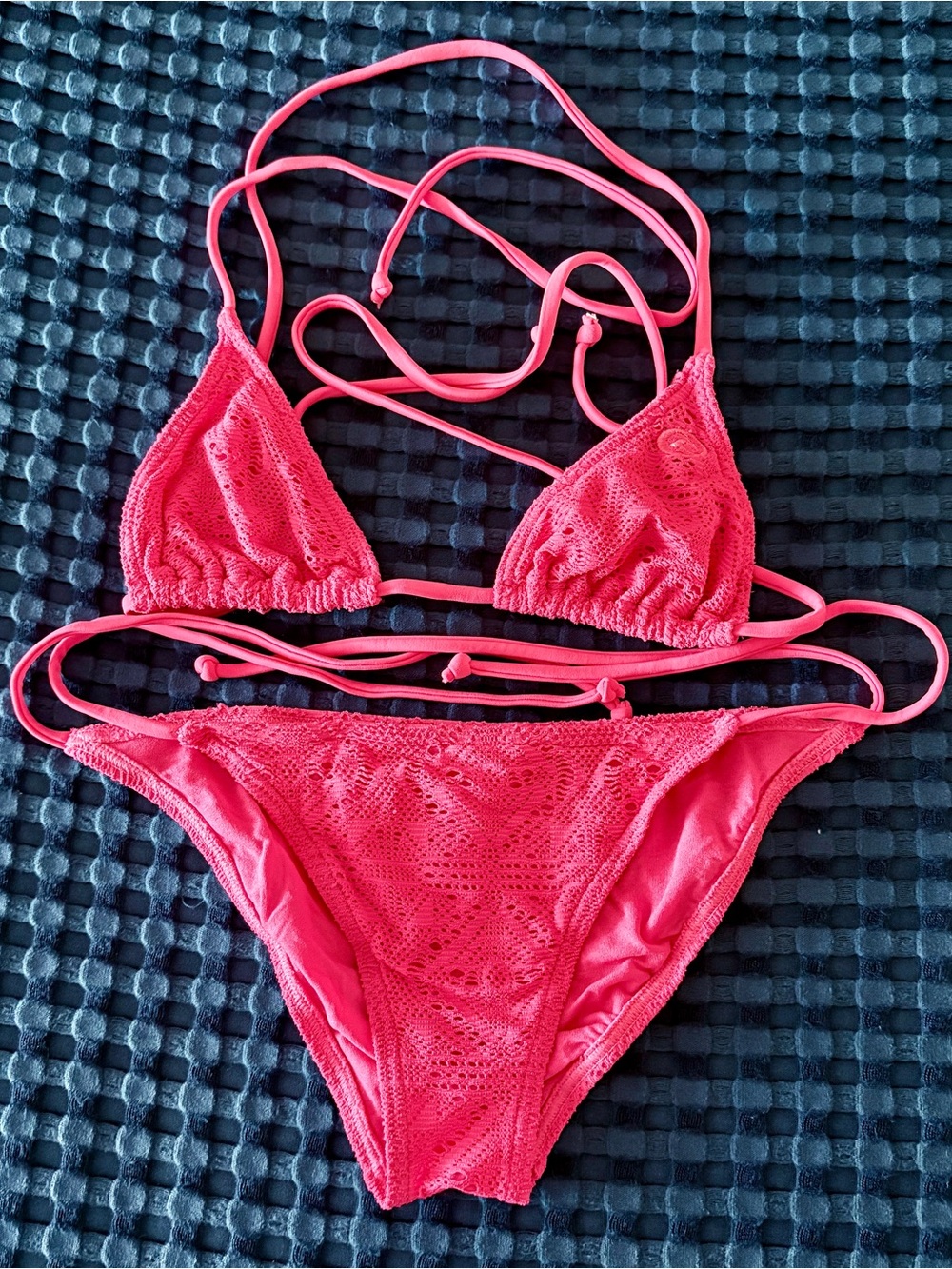 Rip Curl Women's Pink Crochet Triangle Bikini Set 👙